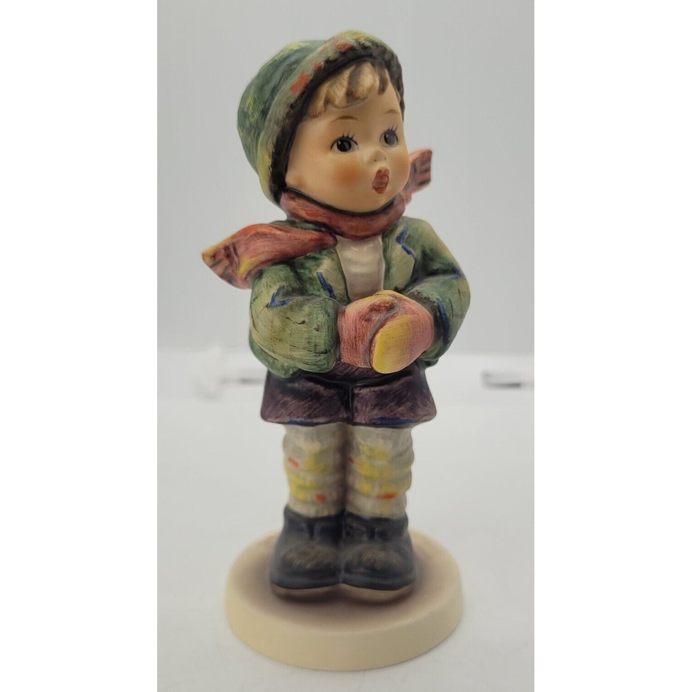 1981 M.J. Hummel Goebel It's Cold Figurine w/Germany #421